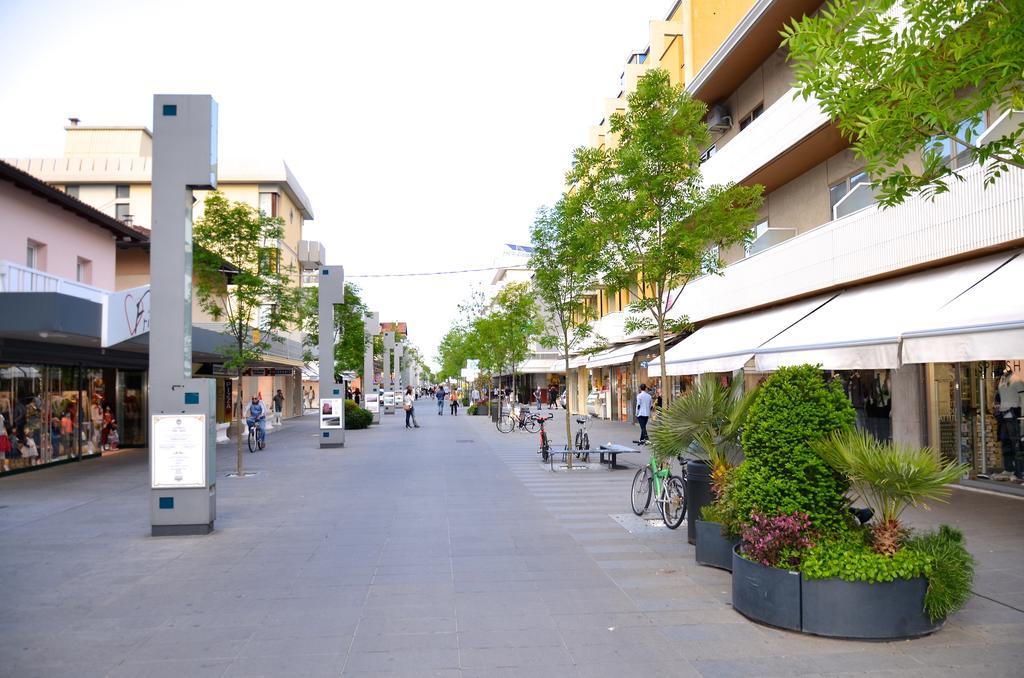 Apartamento Residenza Nervesa Lignano Sabbiadoro Exterior foto