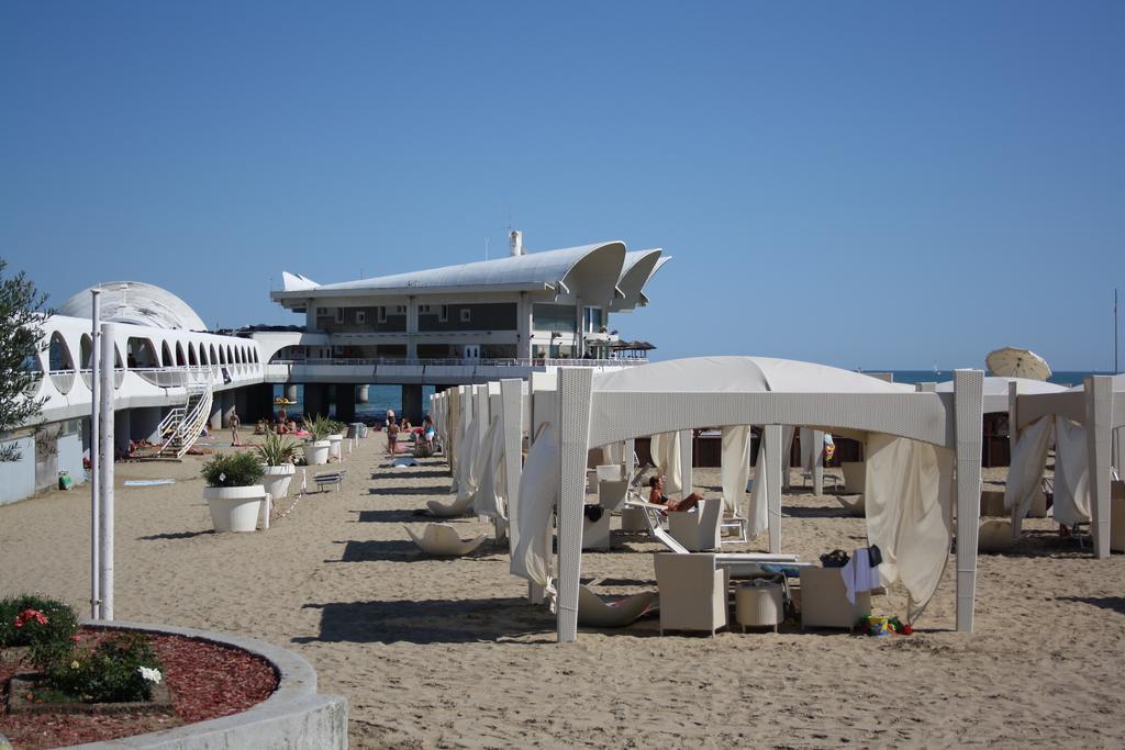 Apartamento Residenza Nervesa Lignano Sabbiadoro Exterior foto